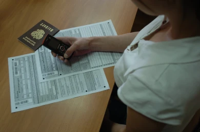 На мать подали в суд за попытку помешать дочери сдать экзамен в Воронежской области