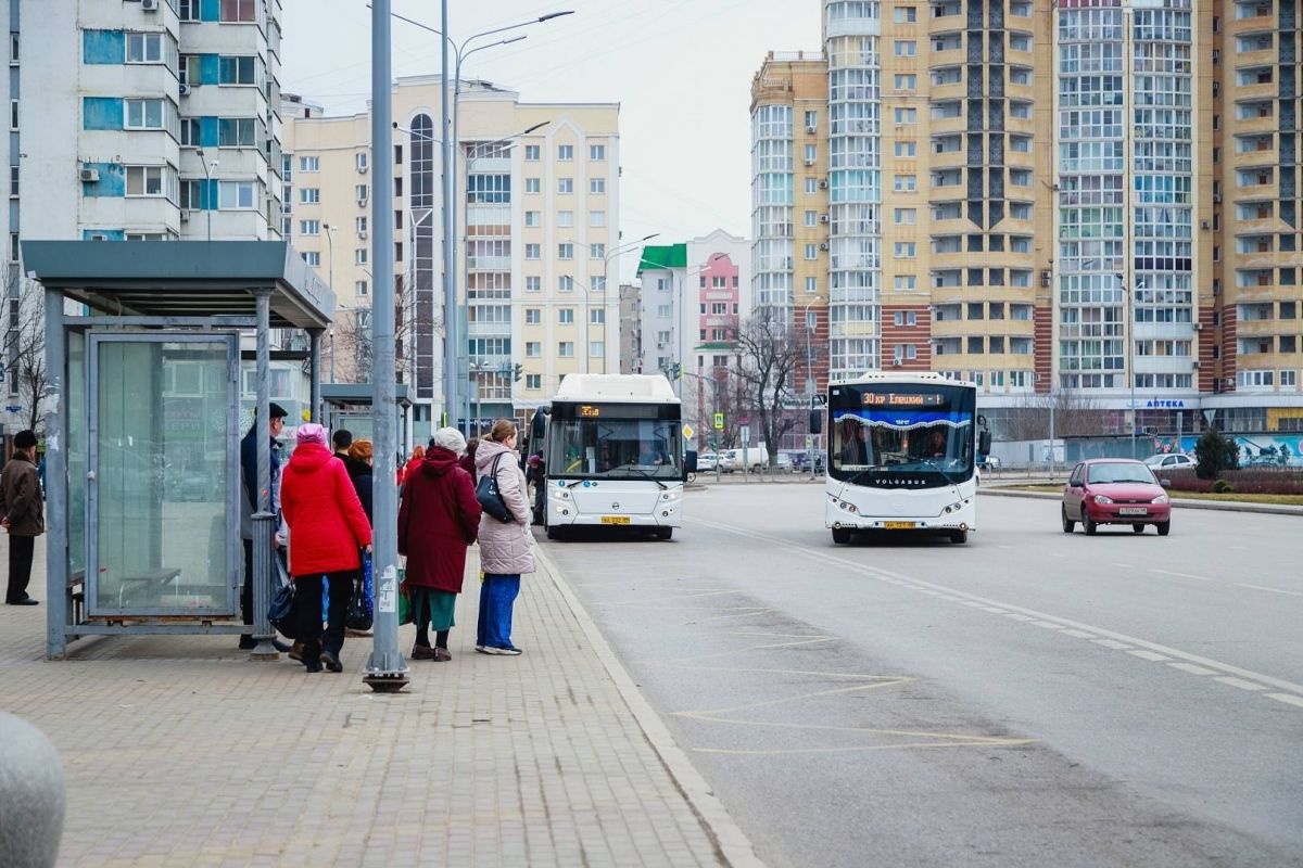 С 11 апреля липецких дачников бесплатно будут подвозить на сады и огороды