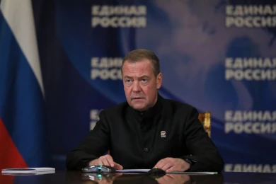 Дмитрий Медведев займётся школьными учебниками по обществознанию