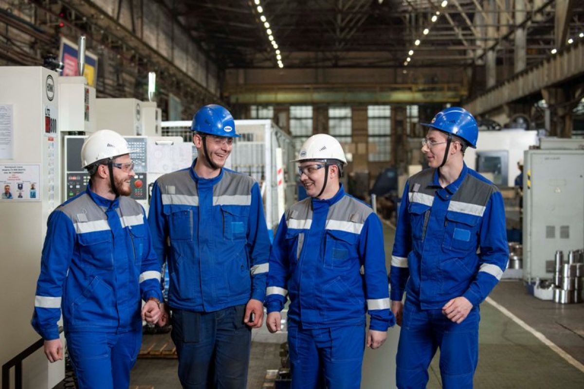 НЛМК попал в «золотую» лигу Forbes среди лучших работодателей для поколения Z