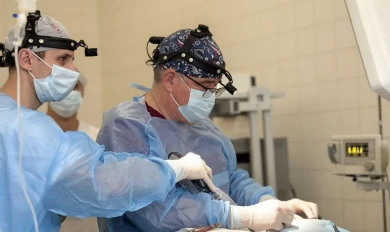 Воронежец на электросамокате врезался в бордюр и сломал кости лица