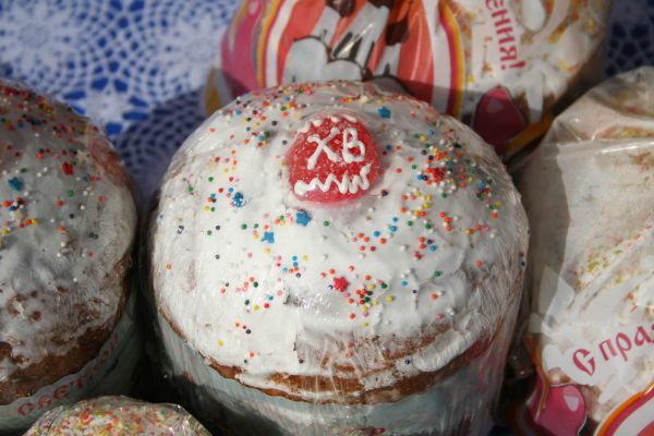 Сделавшей из кулича чашу для кальяна блогерше предъявлено обвинение