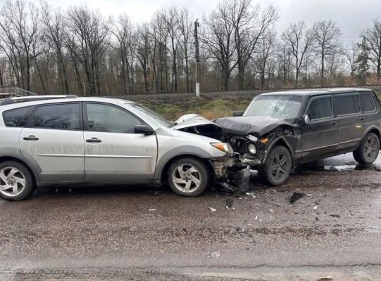 Три человека пострадали в лобовом ДТП под Воронежем