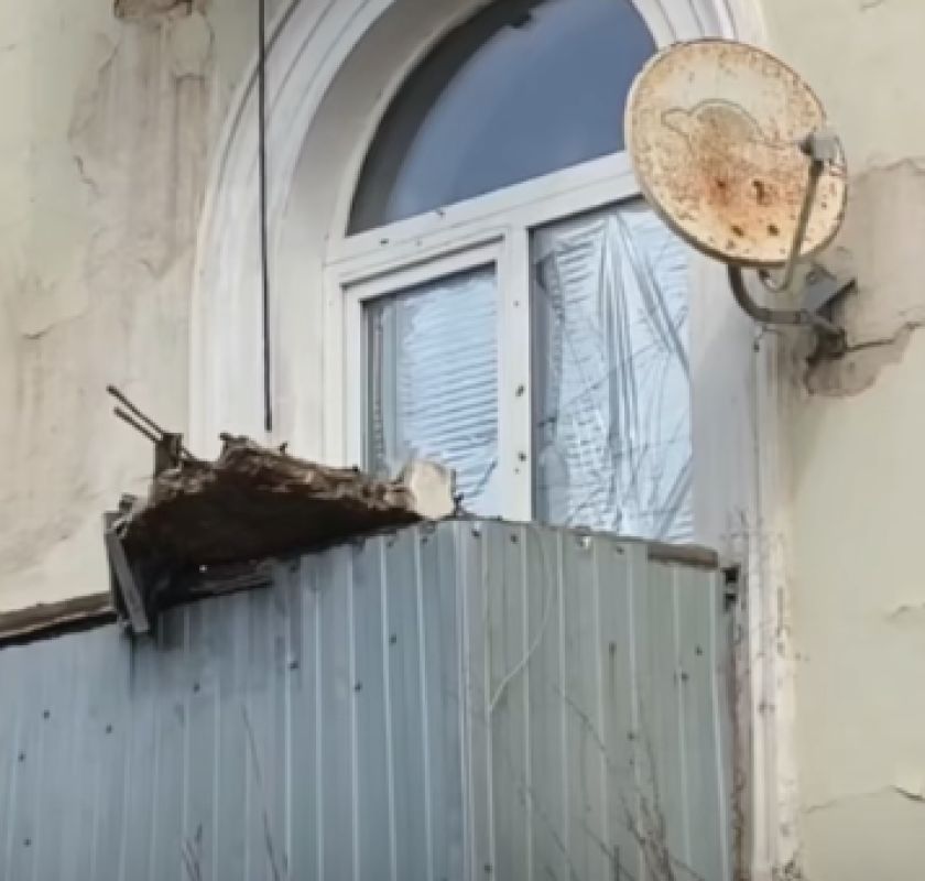 Балкон с котом рухнул на Московском проспекте в Воронеже