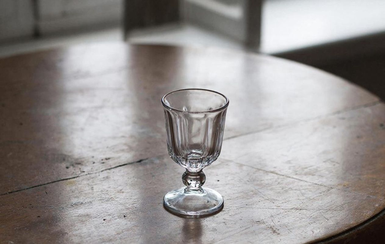 Стакан и&nbsp;рюмку достали из&nbsp;заднего прохода пенсионера-экспериментатора