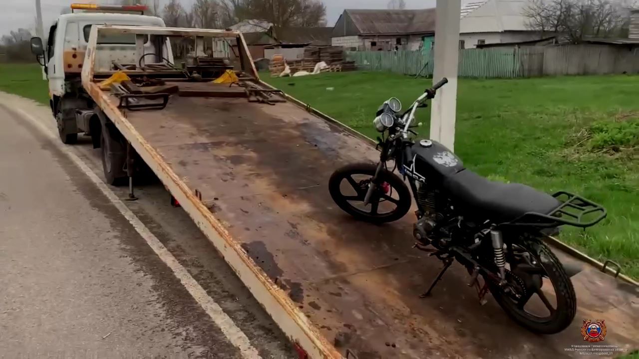 Пьяного ребенка сняли с мопеда гаишники в Старом Осколе