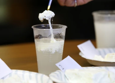 Небезопасное вещество выявили в популярном белорусском твороге