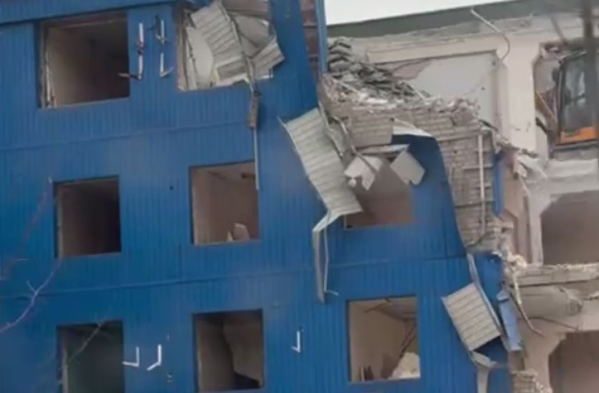 Как сейчас выглядит полуснесённый ТЦ «Луч» (ВИДЕО)