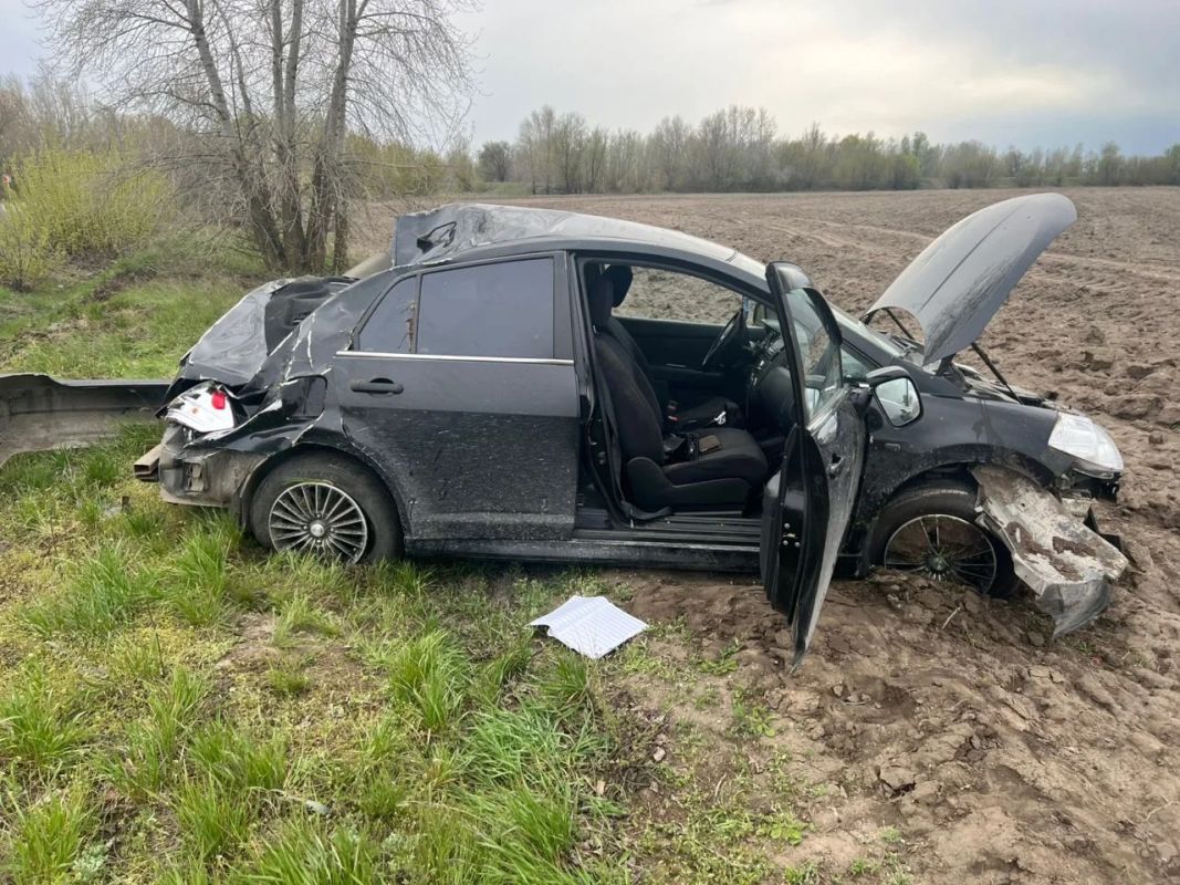 Автомобиль перевернулся из-за пьяного водителя — есть пострадавшие