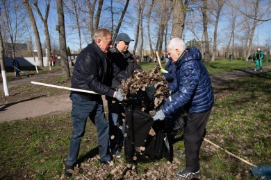 Команда ДСК поддержала общегородской субботник  