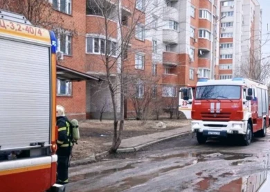 8 воронежцев эвакуировали из-за пожара в квартире-студии