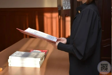 Белгородец пугал жену убийством, облив во дворе бензином и поднеся зажигалку