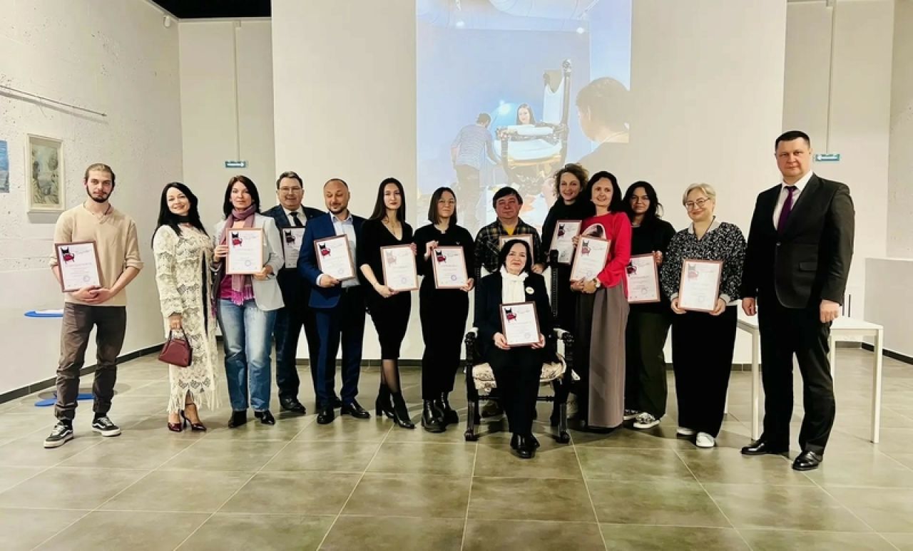 В Воронеже показали уникальный предмет мебели родственницы режиссёра Станиславского