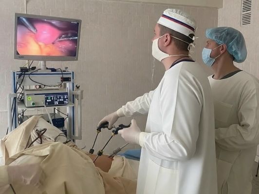 Гигантскую опухоль удалили воронежские врачи девочке-подростку