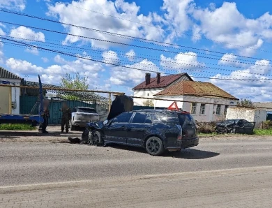 Выяснилось, кто пострадал в ДТП с зажатыми в авто людьми в Воронеже