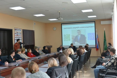 Спикер городского парламента встретился со студентами в ВИЭСУ