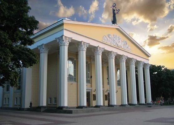 Подрядчики в третий раз прошли мимо капремонта белгородского «Щепкина»