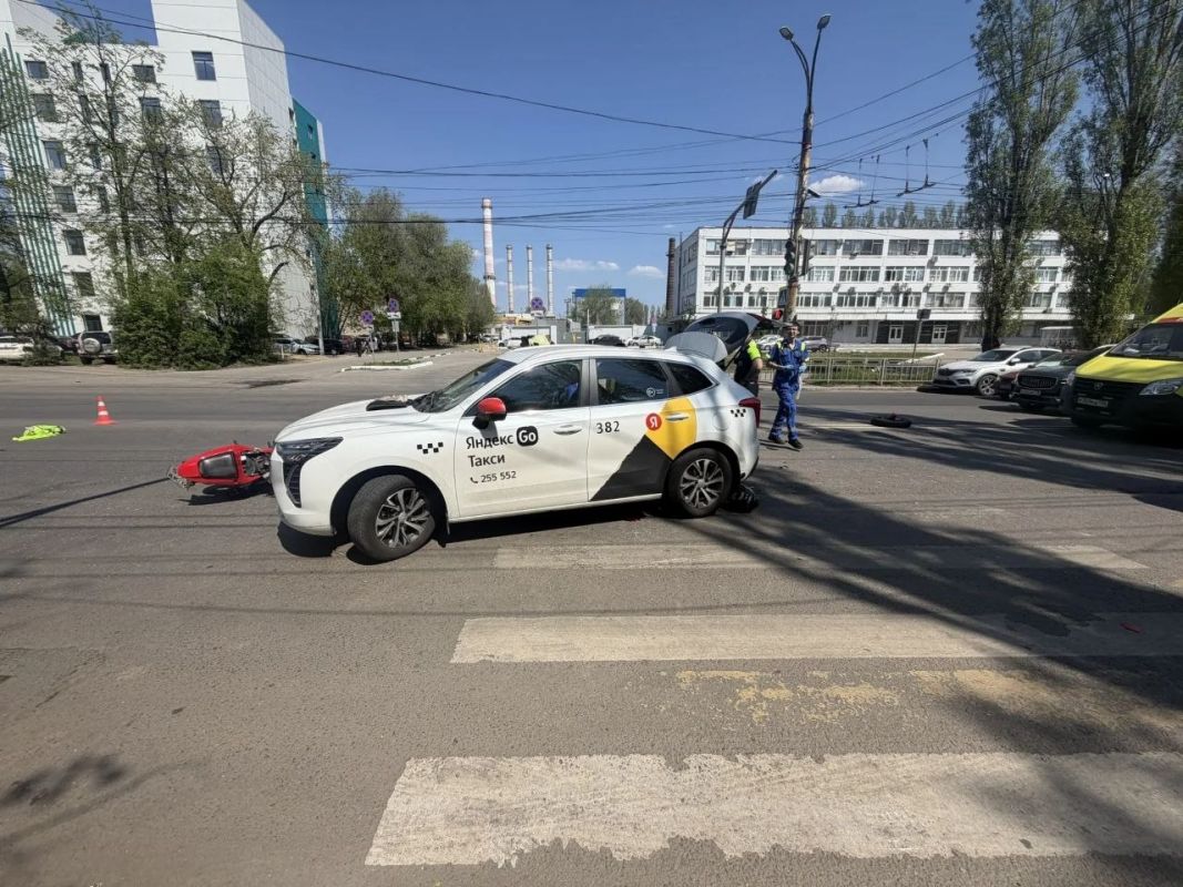 Погиб мотоциклист, проломивший дверь такси в&nbsp;ДТП