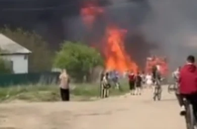 Жуткий пожар на левом берегу Воронежа попал на видео