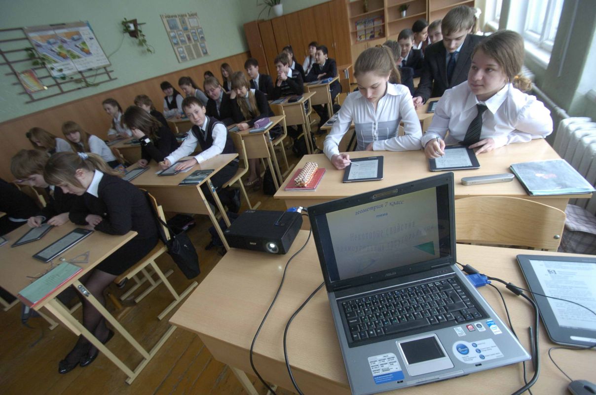 В близких к&nbsp;Воронежу областных центрах школьников неожиданно переводят на&nbsp;дистанционное обучение. Что&nbsp;происходит?