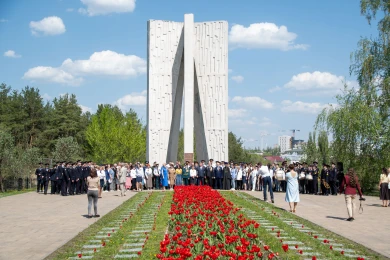 Помнить прошлое, строить будущее, жить настоящим  