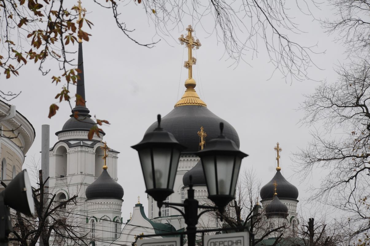Главное за&nbsp;ночь. Приговор к&nbsp;расстрелу двух министров обороны и&nbsp;сокращение числа православных в&nbsp;России