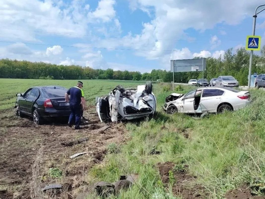 Тройное столкновение под Липецком: водитель умер по дороге в больницу