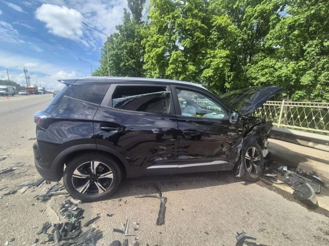 Появились подробности ДТП, парализовавшего движение на&nbsp;оживлённой дороге в&nbsp;Воронеже