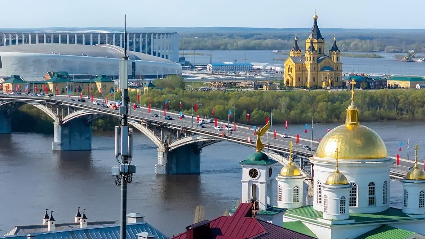 МегаФон и YADRO запустили первую отечественную базовую станцию в городе-миллионн...