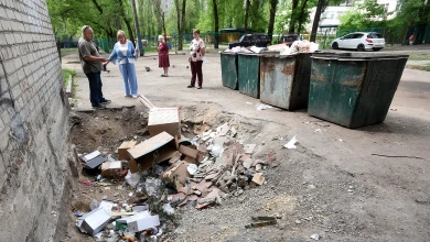 Огромная яма появилась под стеной воронежской многоэтажки 
