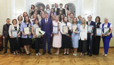Ребята, которые получат 100 баллов на ЕГЭ, получат особый подарок от главы Воронежа Сергея Петрина  