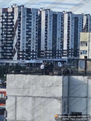 Опасные занятия воронежских подростков попали на фото