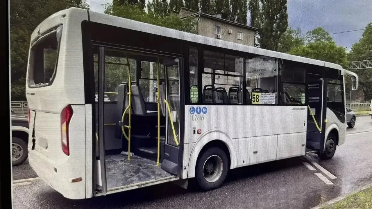 Два автобуса, полные пассажиров, столкнулись в Воронеже&nbsp;