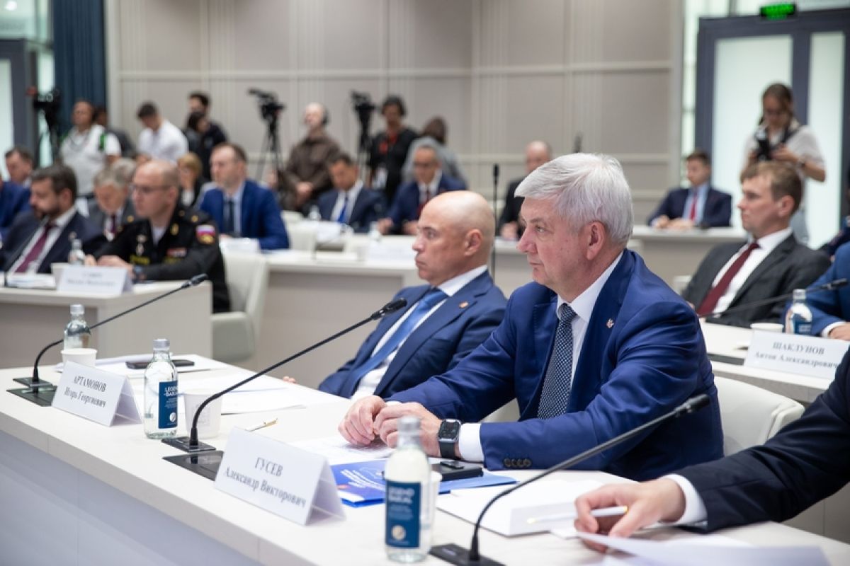 Губернатор Гусев рассказал, как будут работать квоты на трудоустройство ветеранов СВО