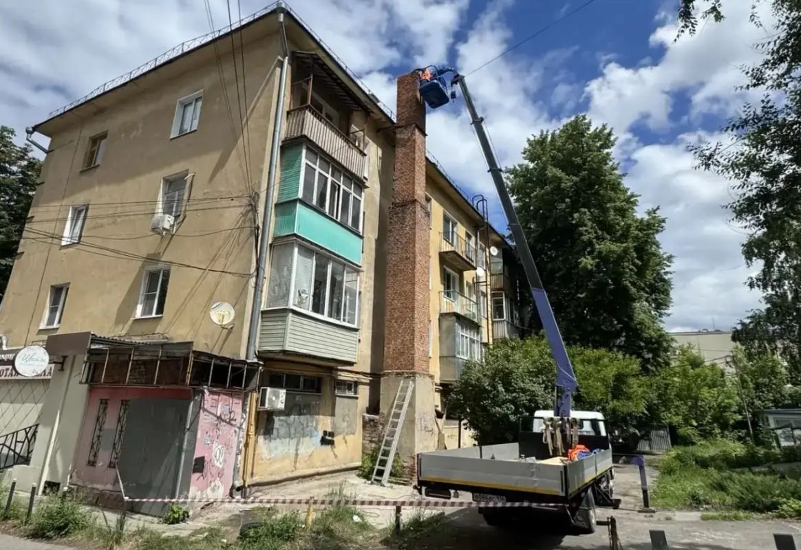 Власти прокомментировали снос трубы в центре Воронежа