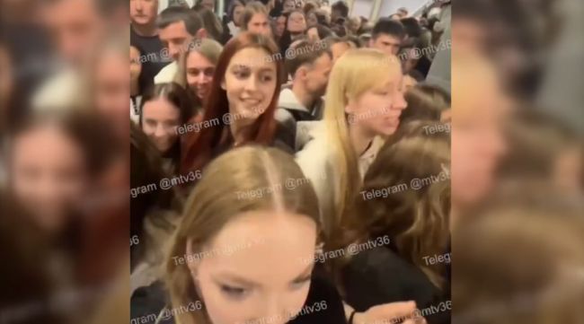 Обмороки детей и задержка концерта: как прошло выступление Егора Крида в Воронеж...
