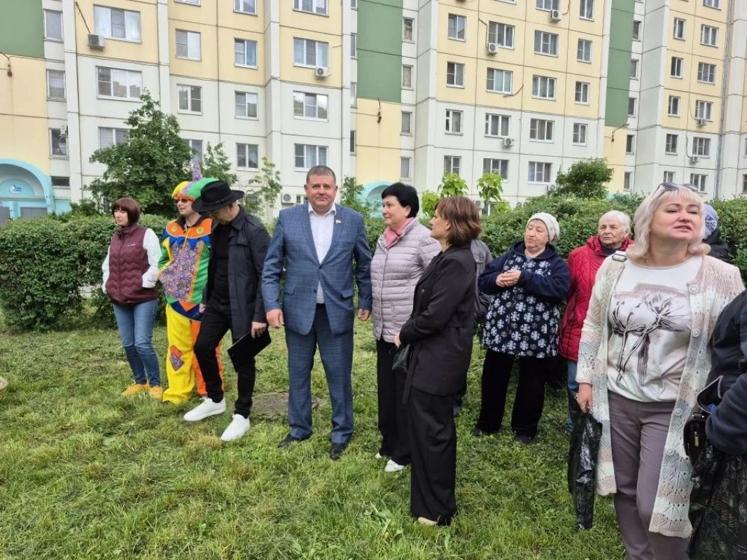 Депутат помог воронежцам укрепить добрососедские отношения&nbsp;