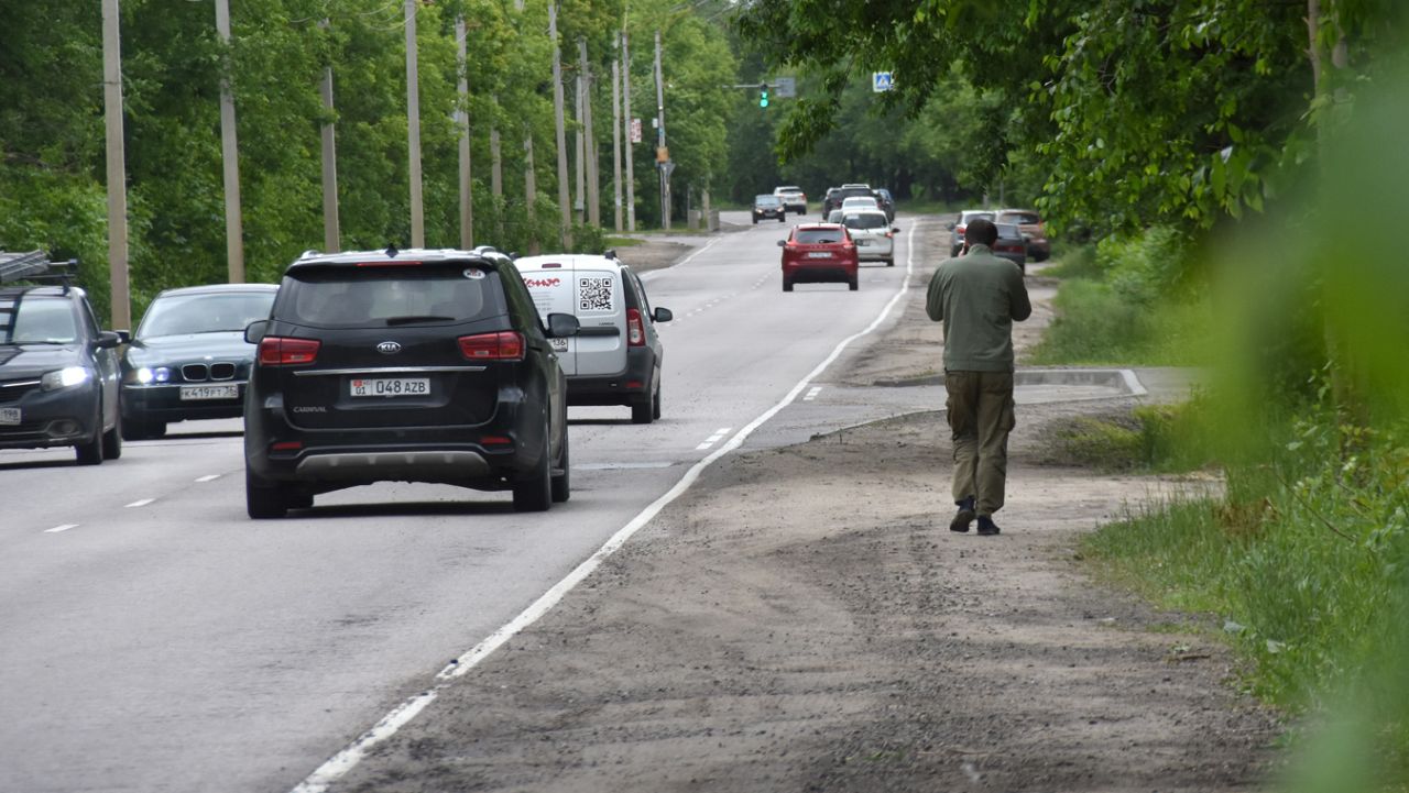 Воронежец третий год добивается строительства тротуара от Шилова до центра города