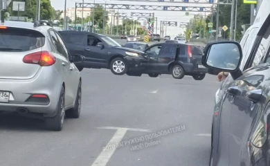 О ДТП с чёрными автомобилями сообщили воронежцы