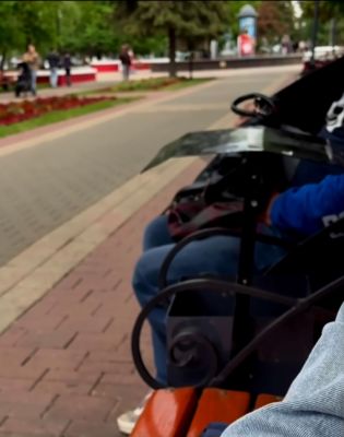 В центре Белгорода пожилой мужчина удовлетворял себя на глазах у прохожих