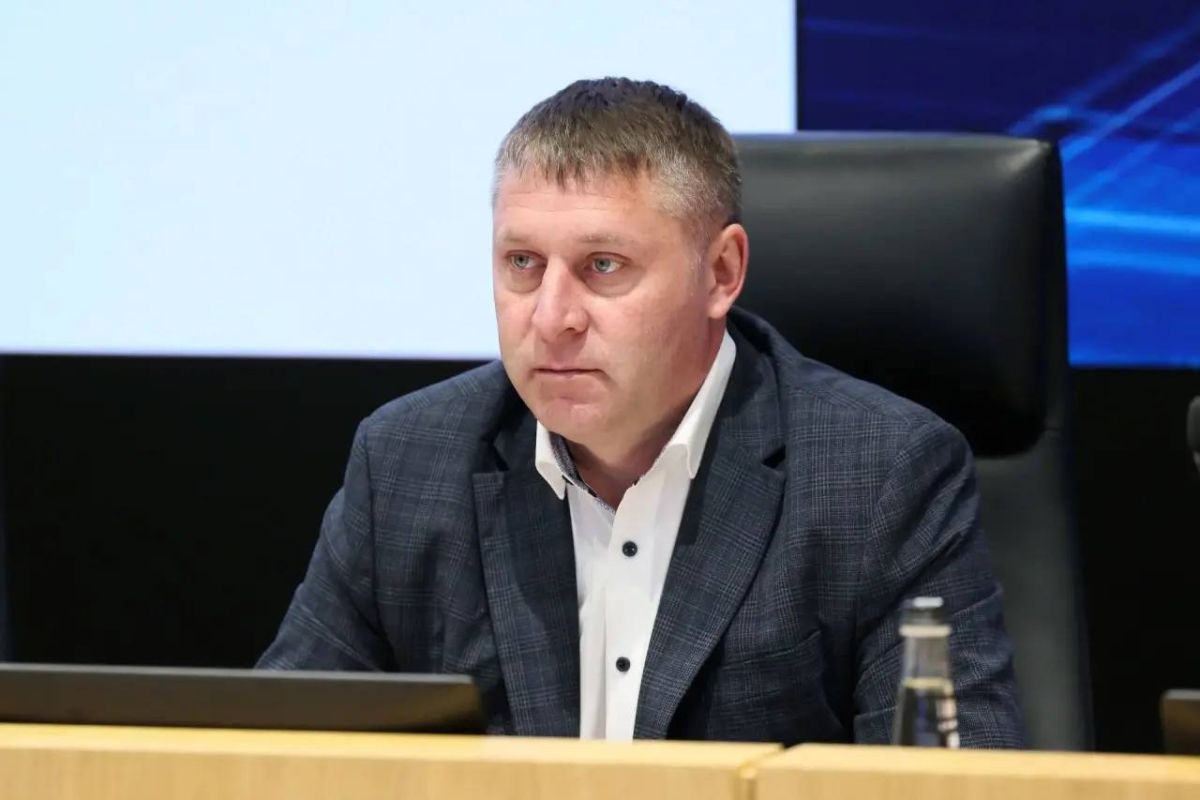 Шуваев рассказал белгородцам о проблемах с бензином и дорогами&nbsp;