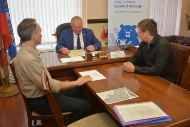 Помощь в решении проблемы с отоплением в многоквартирном доме оказал воронежский депутат 