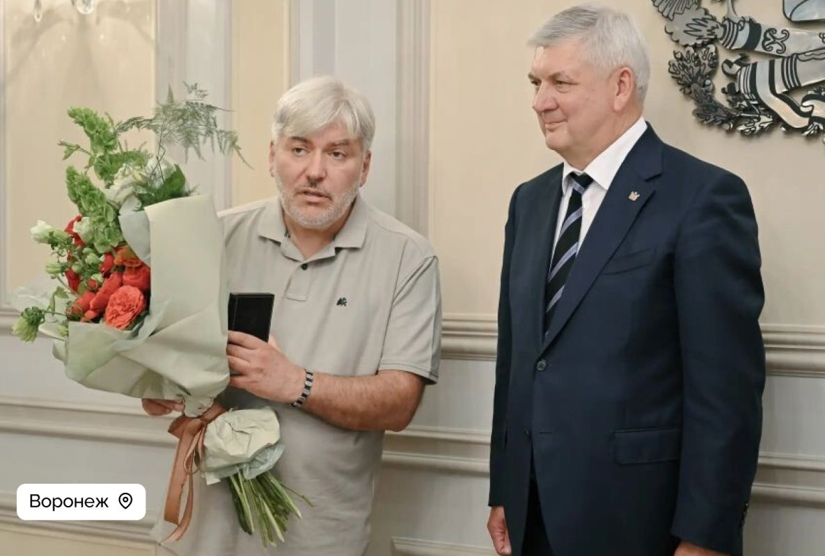 Губернатор Воронежской области вручил писателю Евгению Водолазкину Платоновскую премию