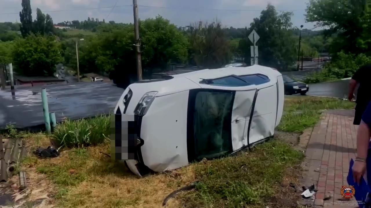 Под Белгородом в жестком ДТП с переворотом пострадал 10-летний ребенок