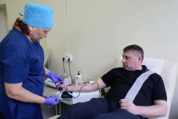 Белгородский губернатор Шуваев отдал свою кровь бойцам СВО