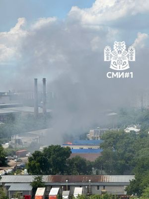 Фура вспыхнула за автовокзалом в Воронеже