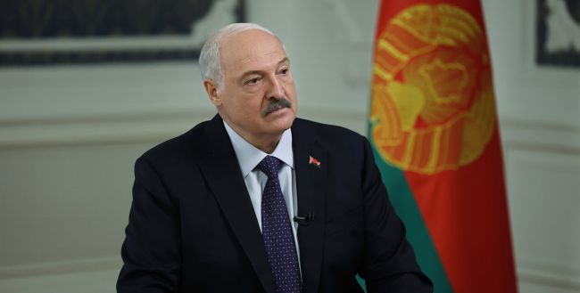 «Пылает как никогда». Лукашенко рассказал об обострении ситуации на границе с Украиной