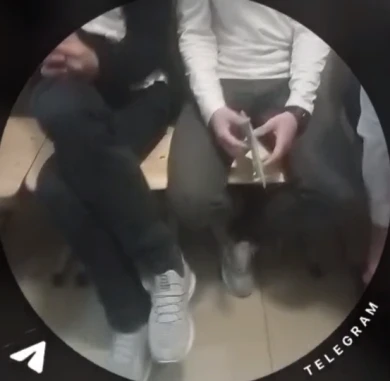 Девятиклассников, собиравшихся на экзамен, эвакуировали в воронежской школе (ВИДЕО)
