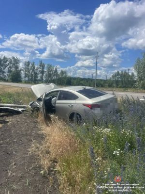 Два «корейца» улетели в кювет в жестком ДТП на трассе под Белгородом