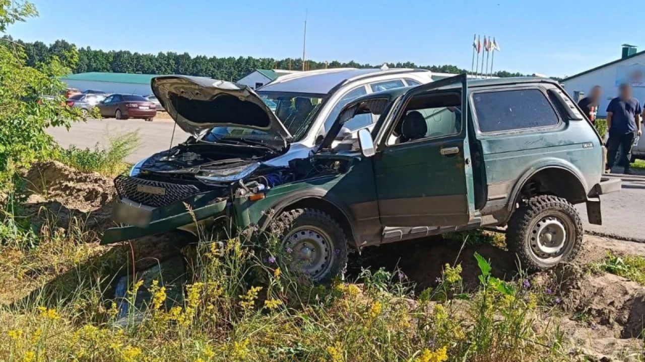 Четыре человека ранены в ДТП с китайским кроссовером на воронежской трассе&nbsp;